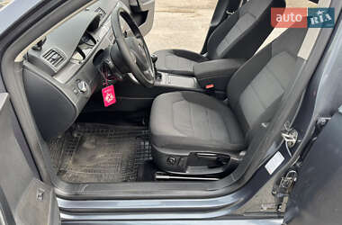Универсал Volkswagen Passat 2012 в 
