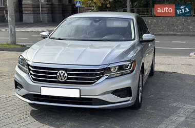 Седан Volkswagen Passat 2020 в Харькове
