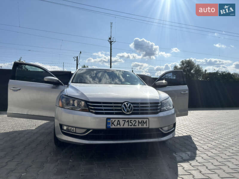 Седан Volkswagen Passat 2012 в Киеве