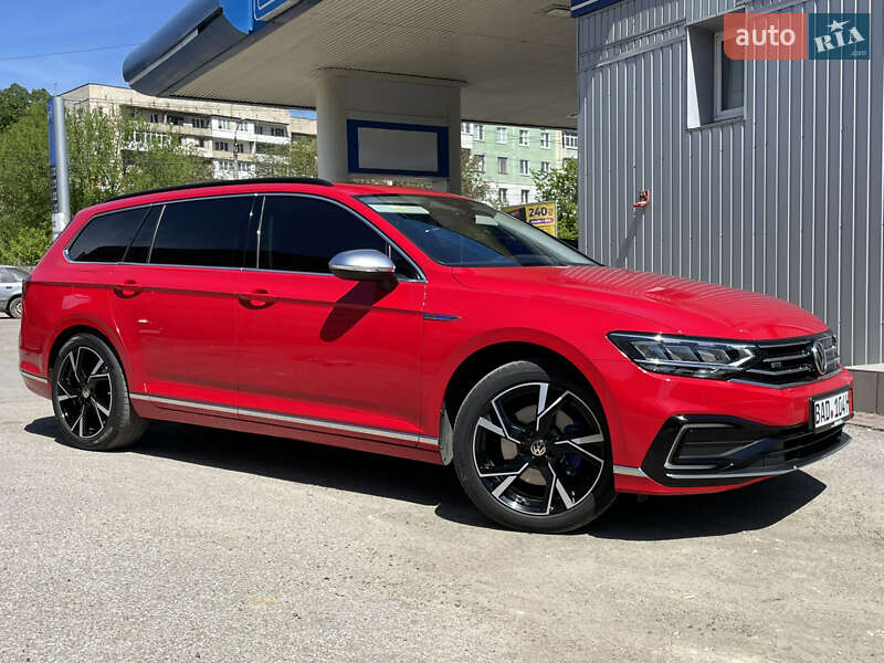 Универсал Volkswagen Passat 2020 в Черновцах