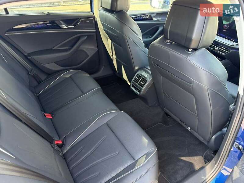 Універсал Volkswagen Passat 2024 в Івано-Франківську