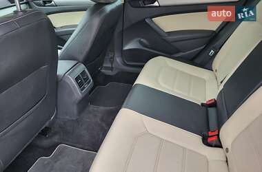 Седан Volkswagen Passat 2014 в 