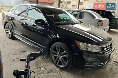 Седан Volkswagen Passat 2016 в Киеве