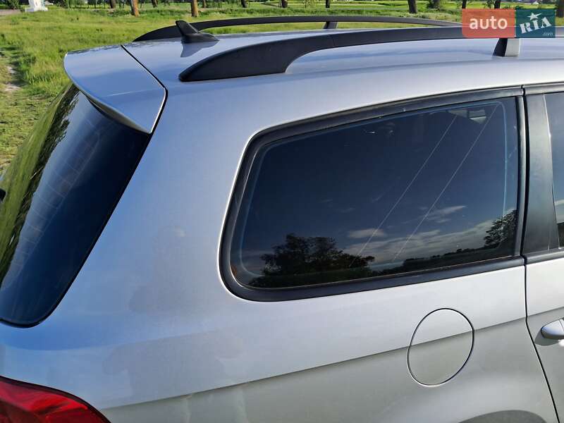 Універсал Volkswagen Passat 2011 в Києві фото 27 Універсал Volkswagen Passat 2011 в Києві