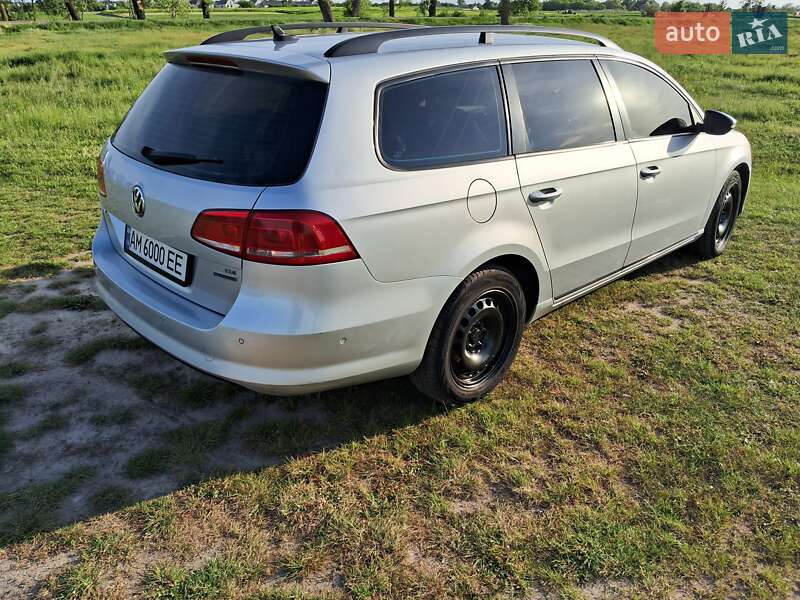 Універсал Volkswagen Passat 2011 в Києві фото 50 Універсал Volkswagen Passat 2011 в Києві