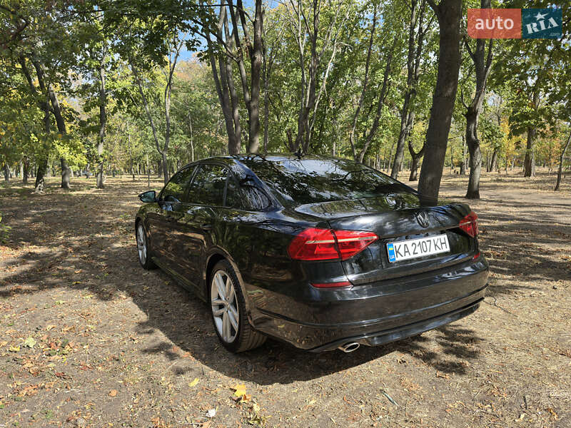 Седан Volkswagen Passat 2016 в Києві