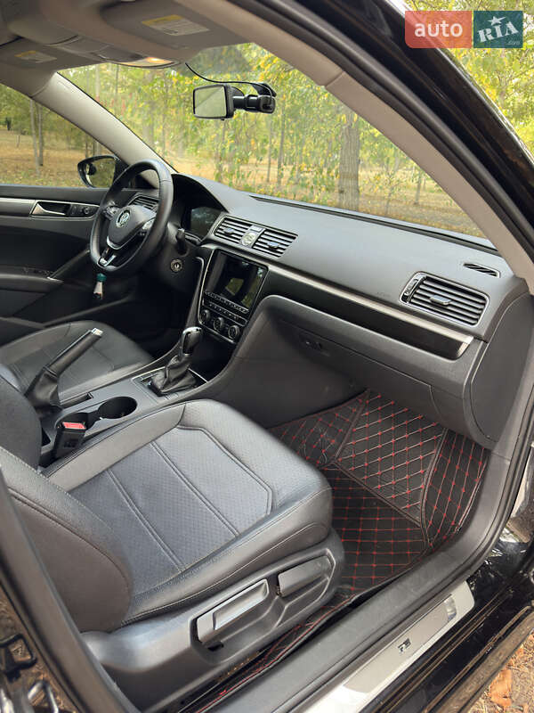 Седан Volkswagen Passat 2016 в Києві