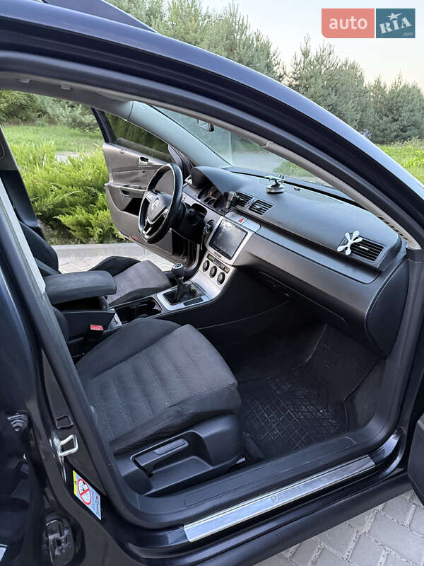 Универсал Volkswagen Passat 2006 в Львове