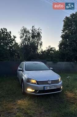 Універсал Volkswagen Passat 2011 в Києві