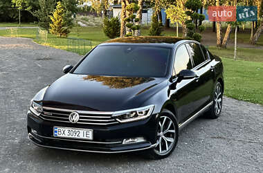 Седан Volkswagen Passat 2015 в Хмельницькому