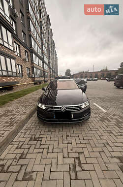 Седан Volkswagen Passat 2018 в Житомирі