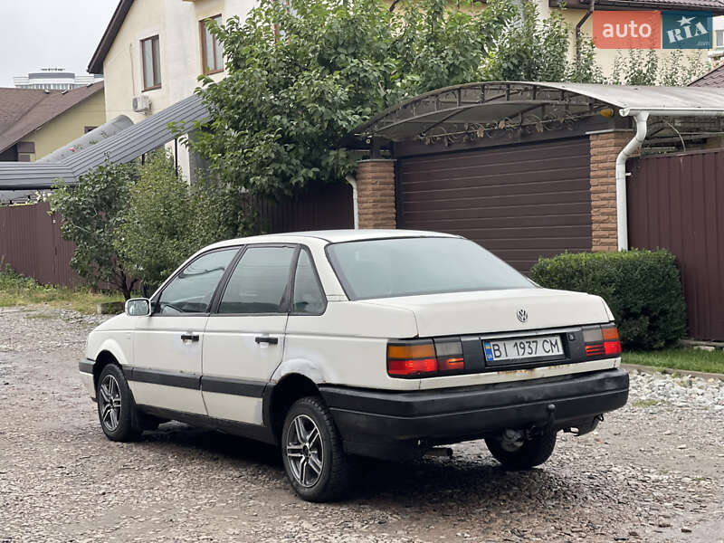 Седан Volkswagen Passat 1988 в Киеве