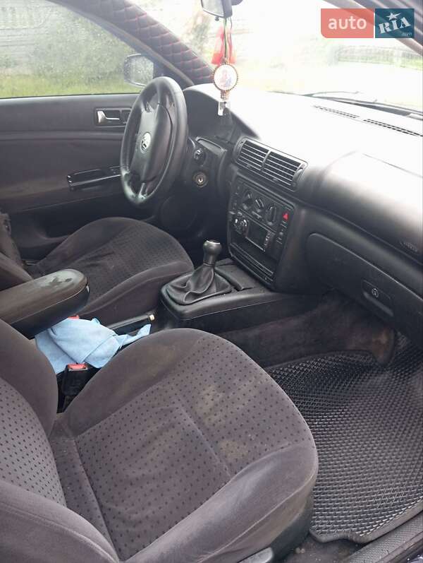 Универсал Volkswagen Passat 1998 в Львове