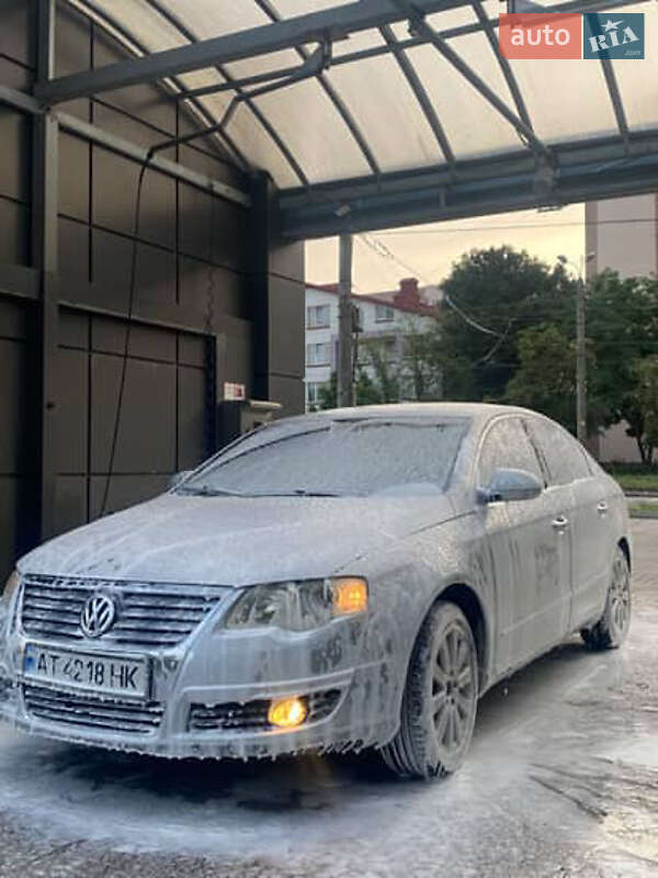 Седан Volkswagen Passat 2005 в Коломые