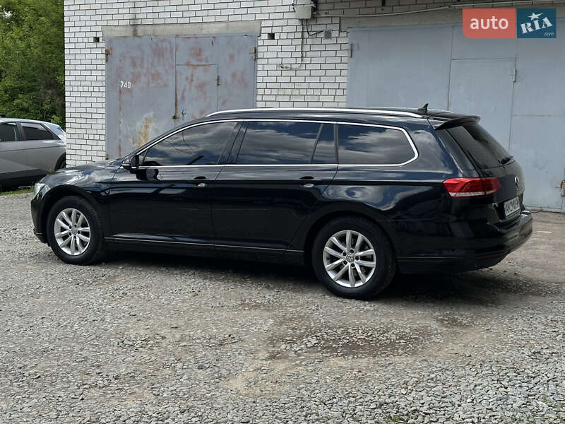 Универсал Volkswagen Passat 2016 в Житомире фото 4 Универсал Volkswagen Passat 2016 в Житомире