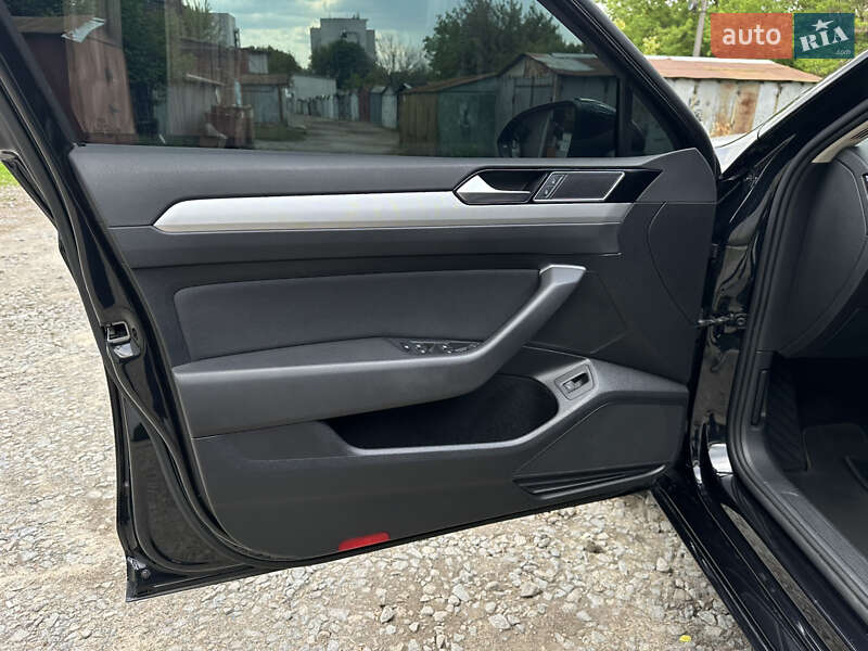 Универсал Volkswagen Passat 2016 в Житомире фото 22 Универсал Volkswagen Passat 2016 в Житомире