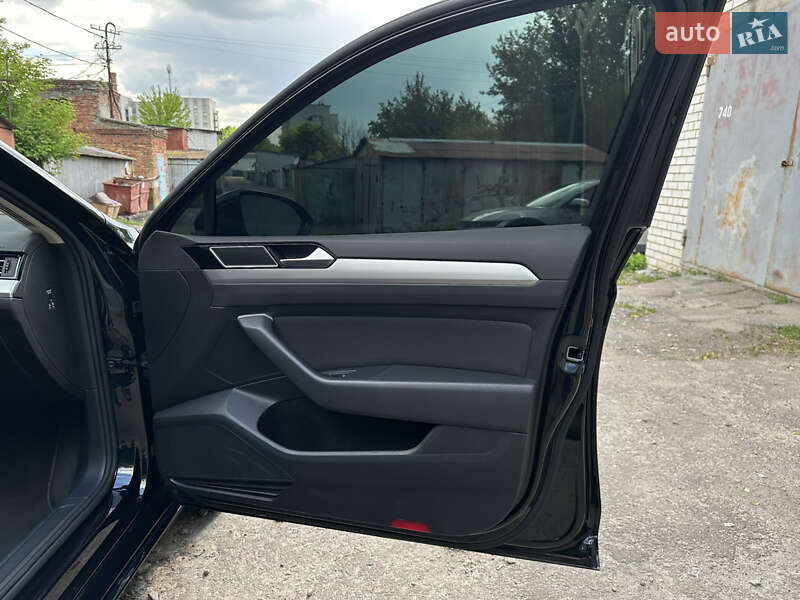 Универсал Volkswagen Passat 2016 в Житомире фото 34 Универсал Volkswagen Passat 2016 в Житомире