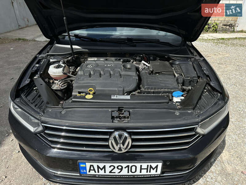 Универсал Volkswagen Passat 2016 в Житомире фото 47 Универсал Volkswagen Passat 2016 в Житомире