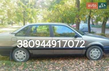 Седан Volkswagen Passat 1989 в Ружине