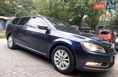 Универсал Volkswagen Passat 2012 в 