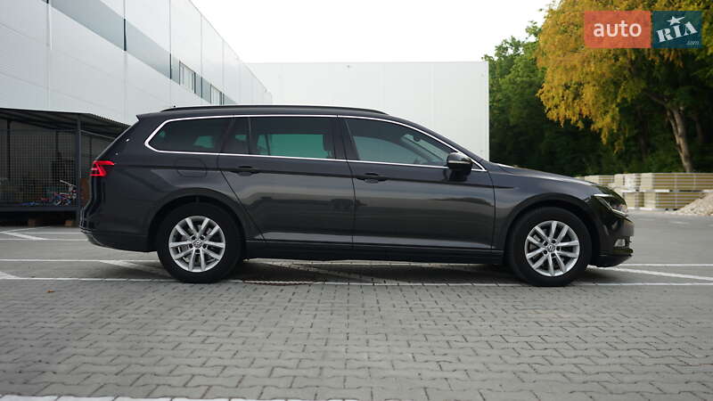 Универсал Volkswagen Passat 2017 в Львове