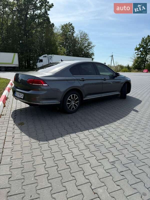 Седан Volkswagen Passat 2016 в Чернівцях