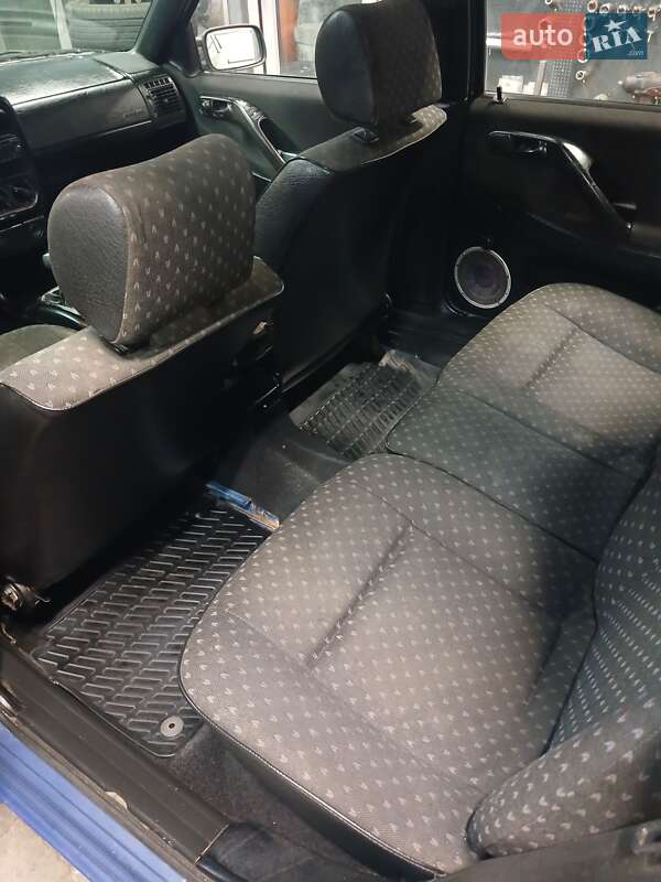 Універсал Volkswagen Passat 1994 в Сваляві