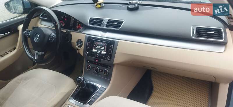 Універсал Volkswagen Passat 2013 в Кременці