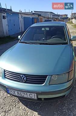 Седан Volkswagen Passat 1999 в Хмельницком