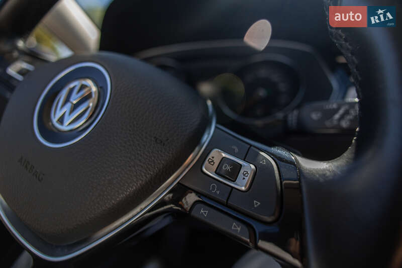Универсал Volkswagen Passat 2018 в Львове фото 17 Универсал Volkswagen Passat 2018 в Львове