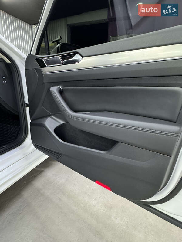 Универсал Volkswagen Passat 2017 в Полтаве