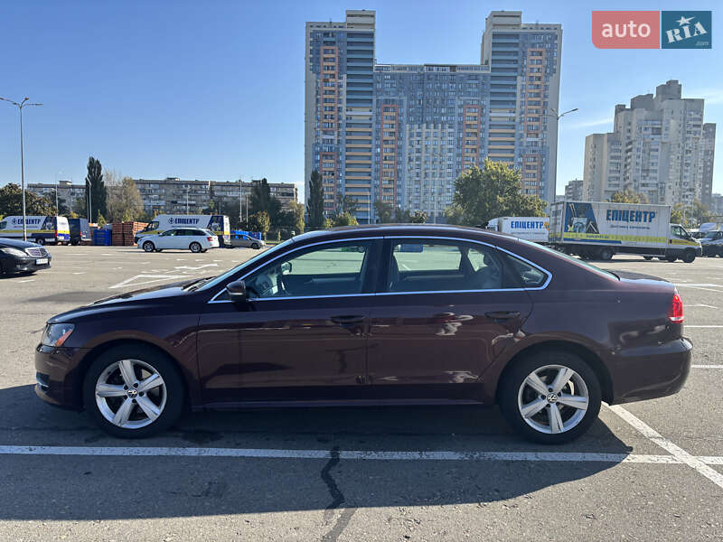 Седан Volkswagen Passat 2013 в Киеве