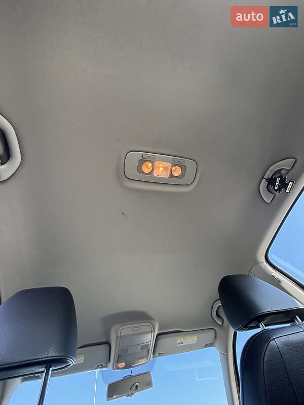 Седан Volkswagen Passat 2013 в Киеве