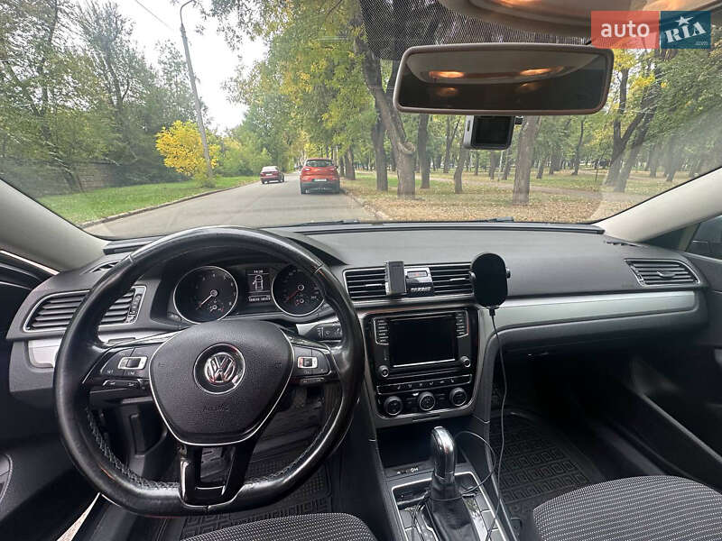 Седан Volkswagen Passat 2018 в Кривом Роге фото 8 Седан Volkswagen Passat 2018 в Кривом Роге