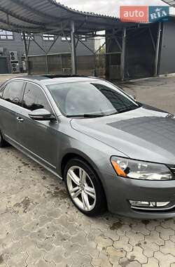 Седан Volkswagen Passat 2014 в Киеве