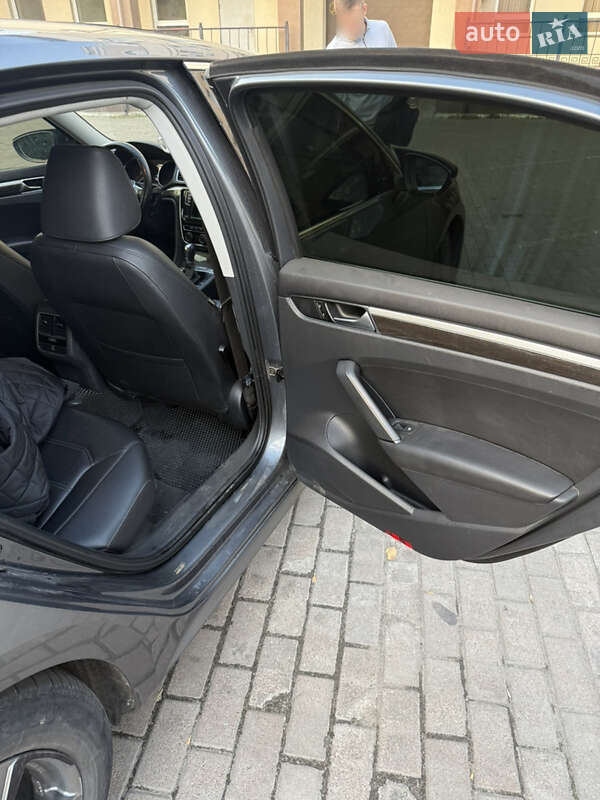 Седан Volkswagen Passat 2016 в Сумах