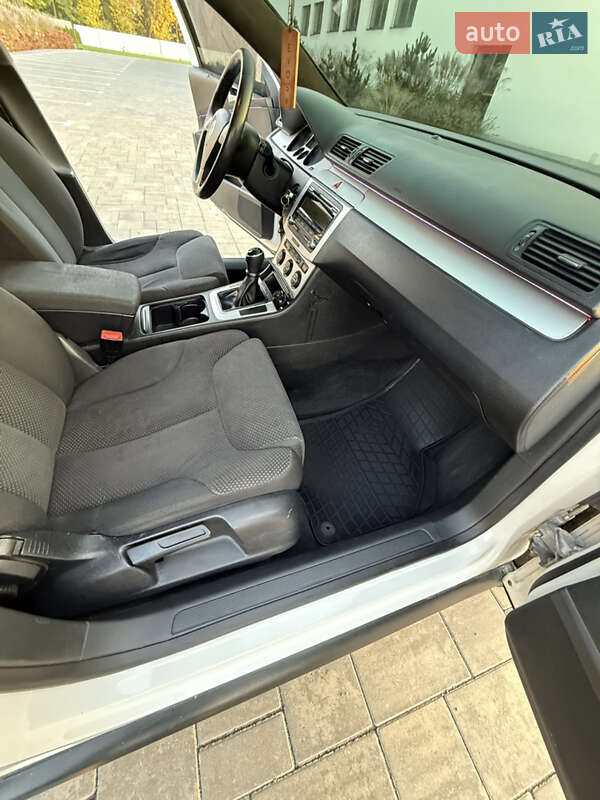 Универсал Volkswagen Passat 2008 в Луцке