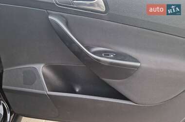 Седан Volkswagen Passat 2009 в  фото 13 Седан Volkswagen Passat 2009 в