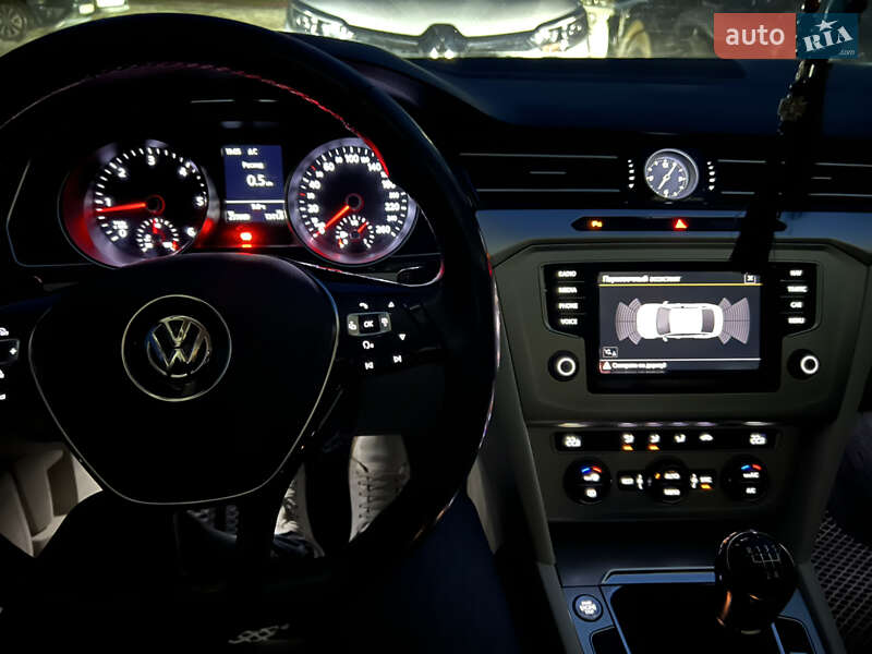 Седан Volkswagen Passat 2016 в Кропивницькому