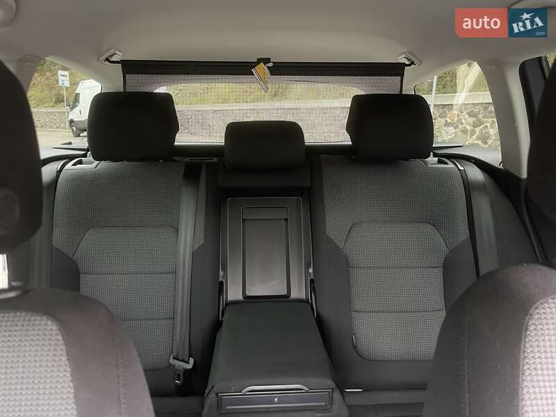 Универсал Volkswagen Passat 2013 в Киеве