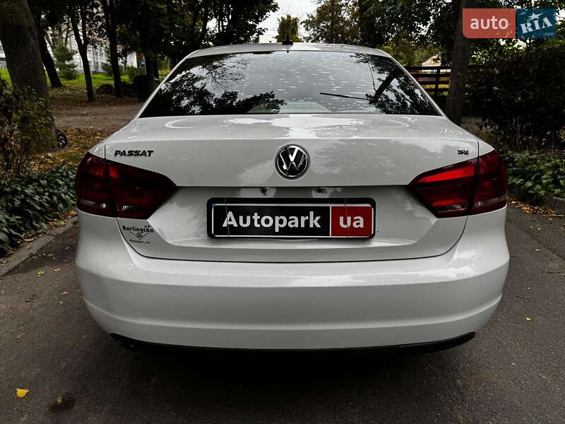 Седан Volkswagen Passat 2012 в Киеве