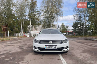 Універсал Volkswagen Passat 2015 в Житомирі