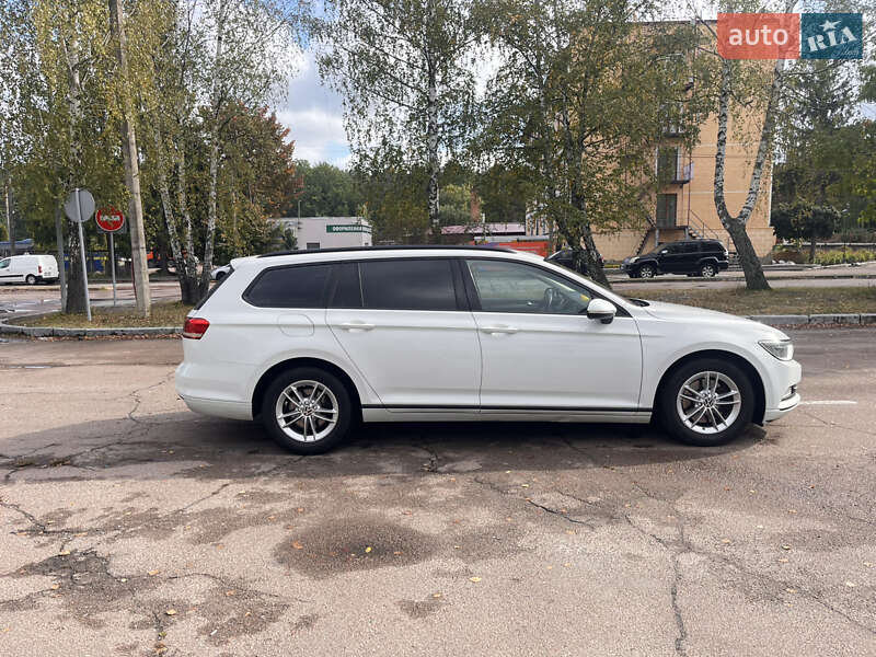 Универсал Volkswagen Passat 2015 в Житомире фото 7 Универсал Volkswagen Passat 2015 в Житомире