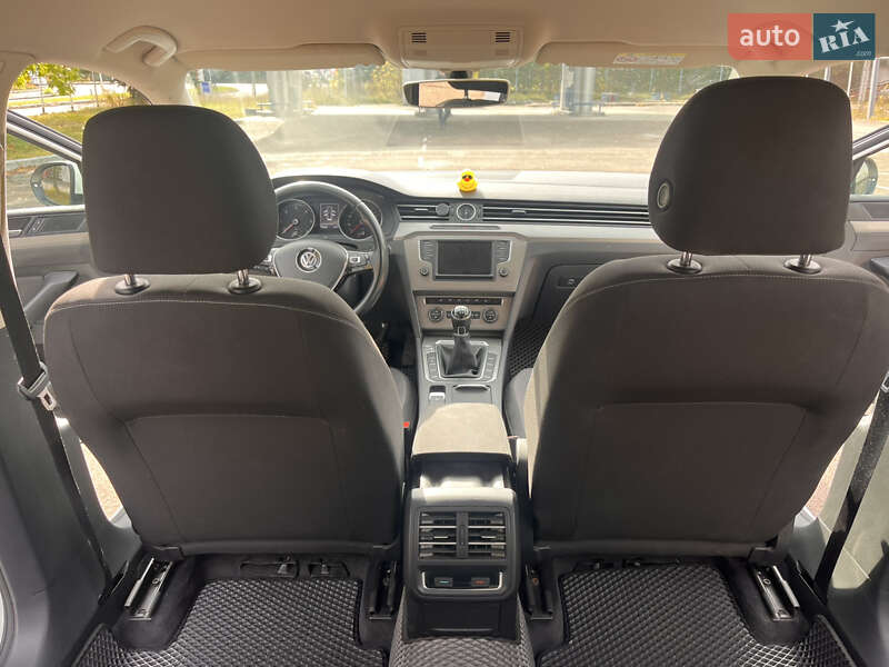 Универсал Volkswagen Passat 2015 в Житомире фото 16 Универсал Volkswagen Passat 2015 в Житомире