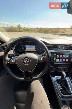 Седан Volkswagen Passat 2016 в 