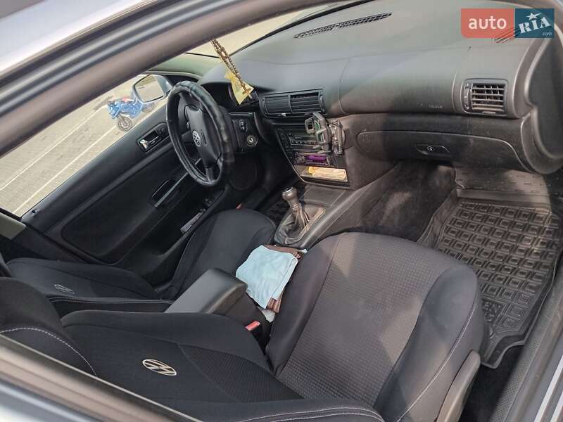 Универсал Volkswagen Passat 2003 в Киеве