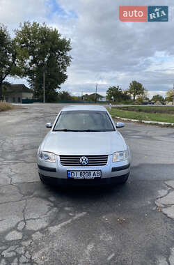 Седан Volkswagen Passat 2001 в Гадячі