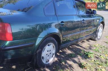 Седан Volkswagen Passat 1999 в  фото 4 Седан Volkswagen Passat 1999 в