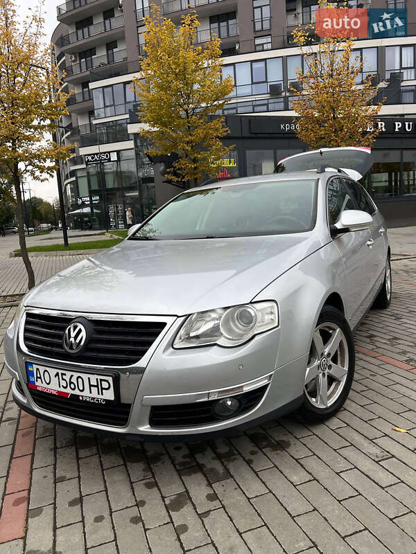 Універсал Volkswagen Passat 2010 в Ужгороді