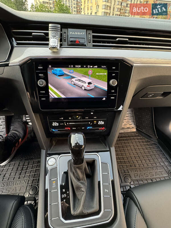 Универсал Volkswagen Passat 2022 в Киеве фото 16 Универсал Volkswagen Passat 2022 в Киеве